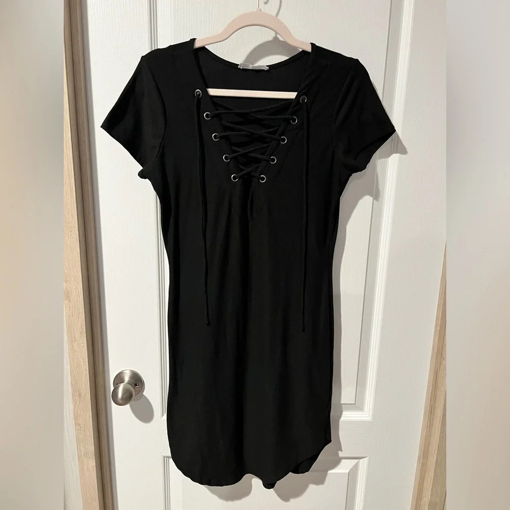 Doo B Doo B black dress with lace up front sz Large